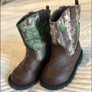 Camo Boots